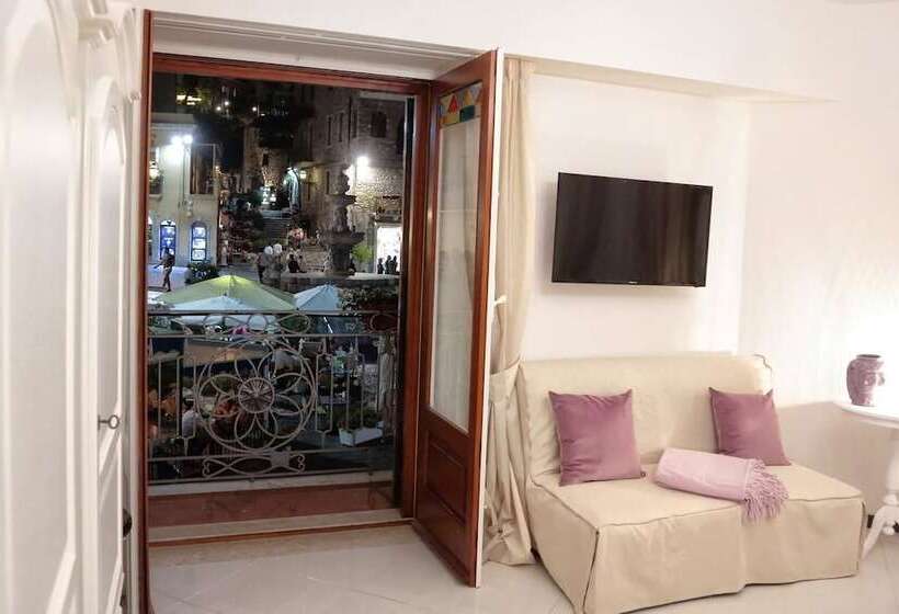 شقة غرفة واحدة مزودة بتراس, Al Duomo Rooms & Flats