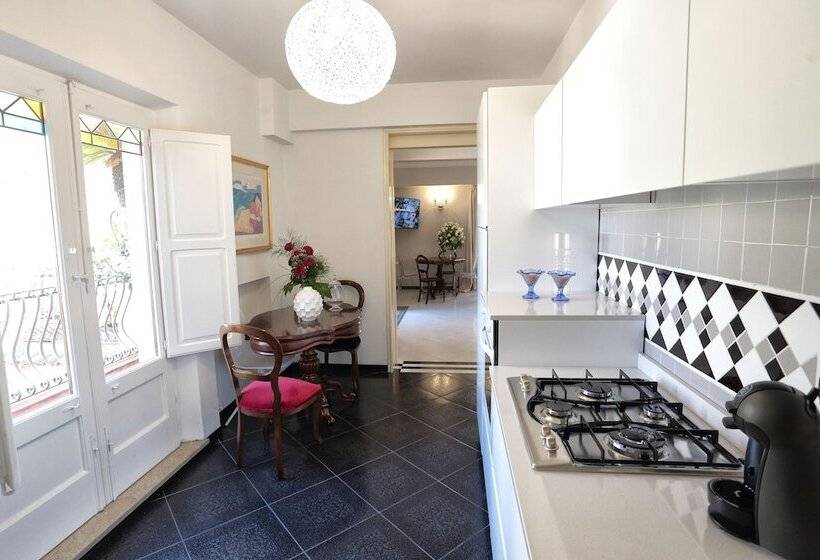 شقة غرفة واحدة مزودة بتراس, Al Duomo Rooms & Flats