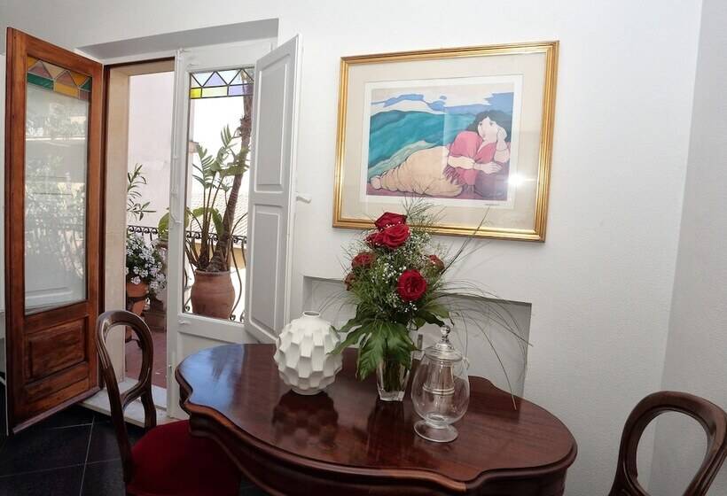 شقة غرفة واحدة مزودة بتراس, Al Duomo Rooms & Flats