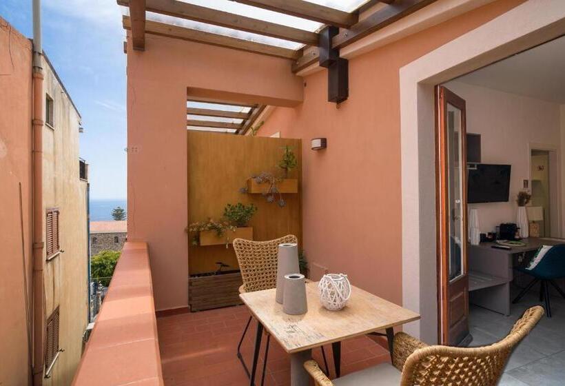 غرفة قياسية مزوَّدة بتراس, Al Duomo Rooms & Flats