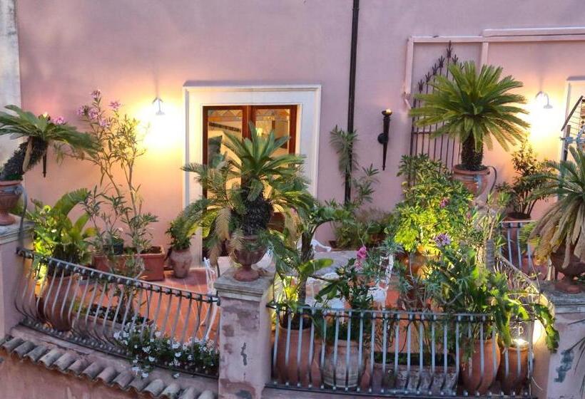 شقة غرفة واحدة مزودة بتراس, Al Duomo Rooms & Flats