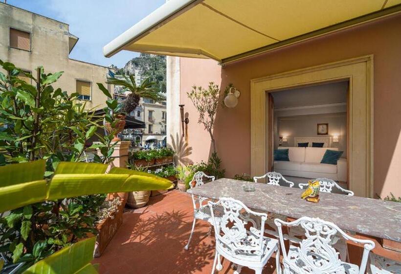 شقة غرفة واحدة مزودة بتراس, Al Duomo Rooms & Flats