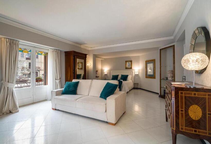 شقة غرفة واحدة مزودة بتراس, Al Duomo Rooms & Flats