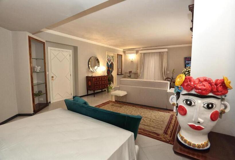 شقة غرفة واحدة مزودة بتراس, Al Duomo Rooms & Flats