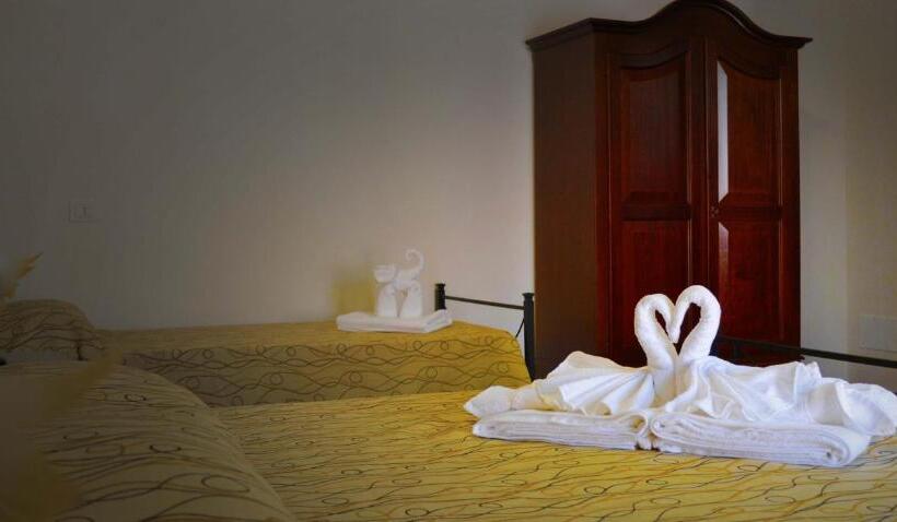 带阳台的三人标准间, B&b Castiglione