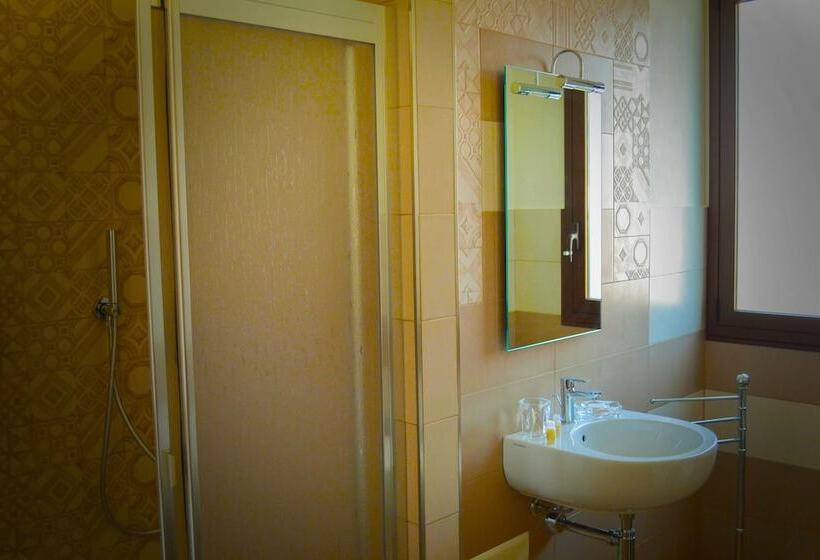 三人经典房间, B&b Castiglione