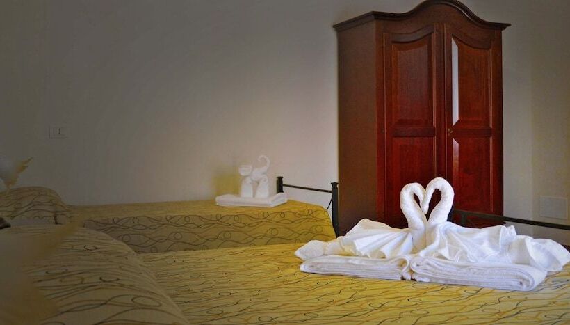 اتاق کلاسیک سه تخته, B&b Castiglione