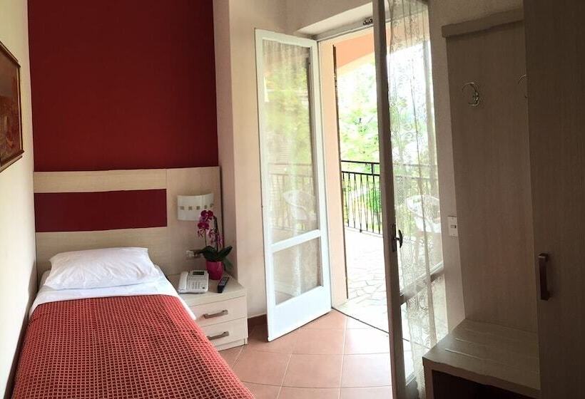 四人标准间, Albergo Riva
