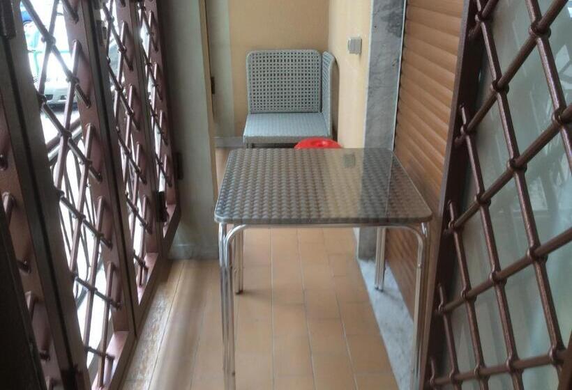 اتاق استاندارد سه نفره, B&b Cuore Di Salerno