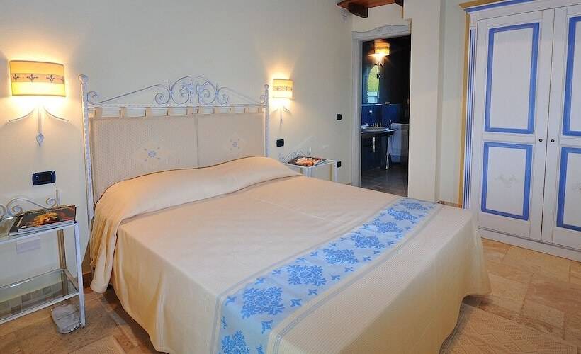 غرفة قياسية مطلّة علي البحر مزوَّدة بتراس, Corsaro Nero