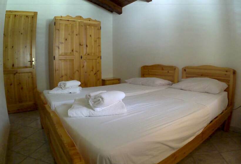 شقة عائلية, Villaggio Camping La Scogliera