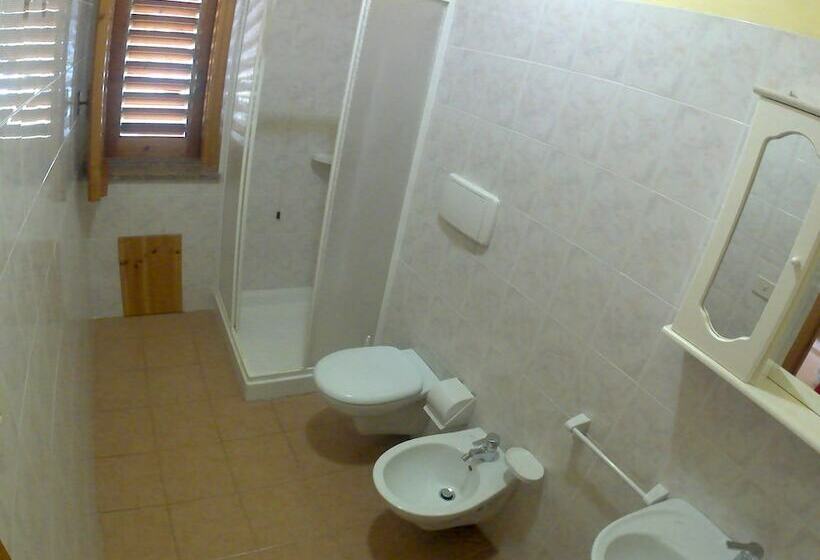 شقة عائلية, Villaggio Camping La Scogliera