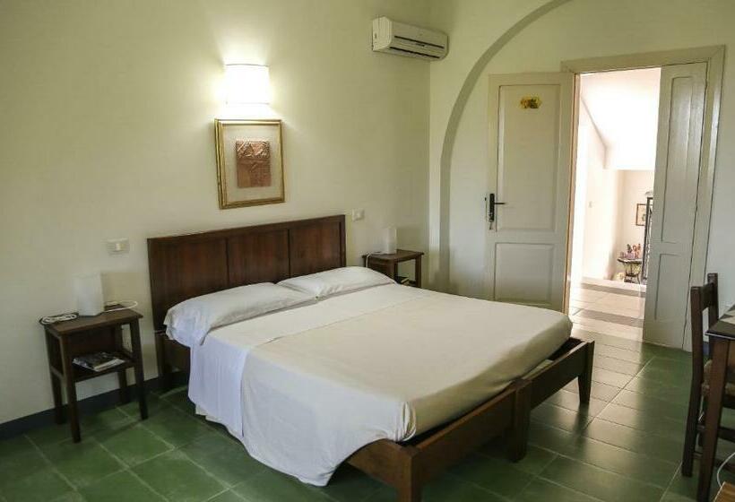 חדר סטנדרט, Barone Gr Macrì Agriturismo Modi
