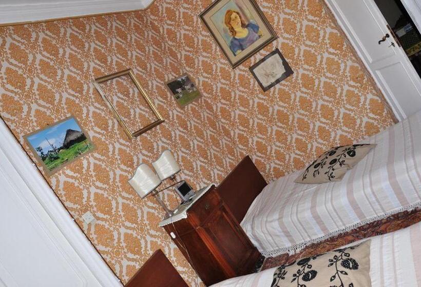 Orta Banyolu Üç Kişilik Standart Oda, Il Ciottolo