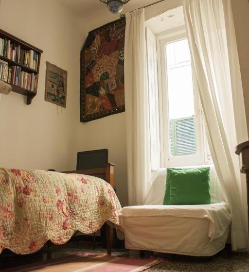 Ortak Banyolu Tek Kişilik Standart Oda, Il Ciottolo