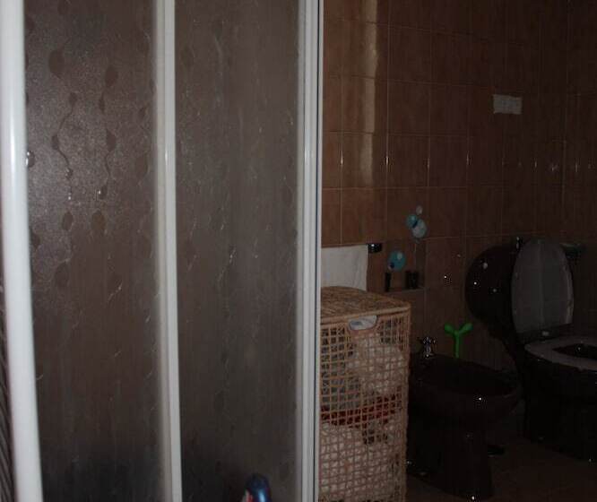 Ortak Banyolu Standart Oda, Il Ciottolo