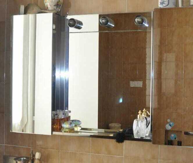 اتاق استاندارد با سرویس بهداشتی مشترک, Il Ciottolo