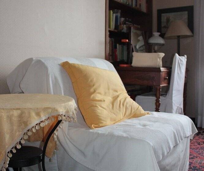 Ortak Banyolu Standart Oda, Il Ciottolo