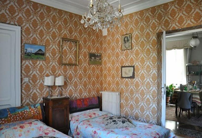 Orta Banyolu Üç Kişilik Standart Oda, Il Ciottolo