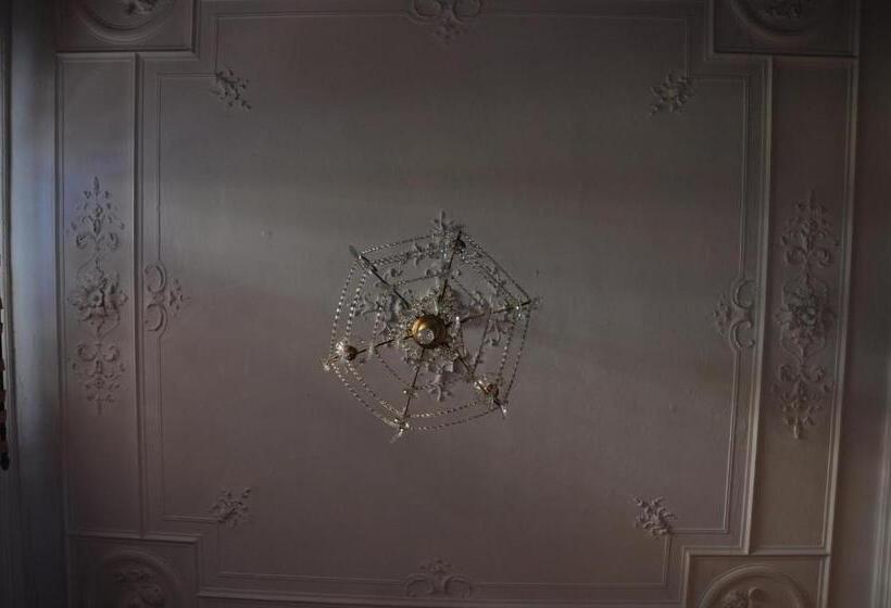 Orta Banyolu Üç Kişilik Standart Oda, Il Ciottolo