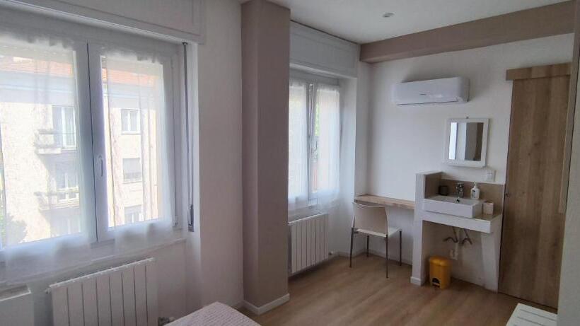 اتاق استاندارد یک نفره, Vroom510