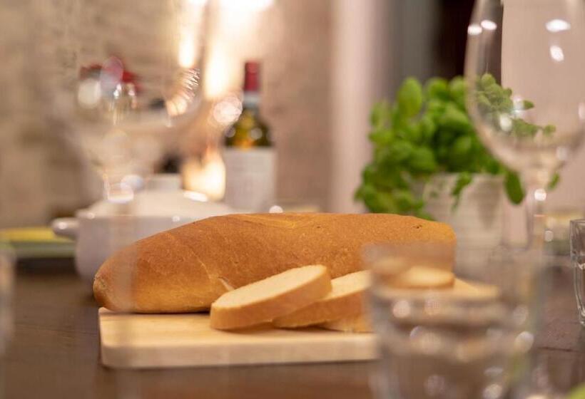 Люкс, Agriturismo Montelovesco