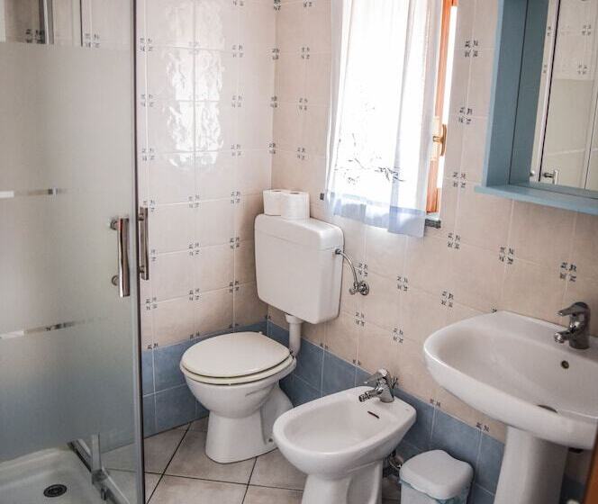 带1间卧室的公寓侧面带海景, Malvasia B&b