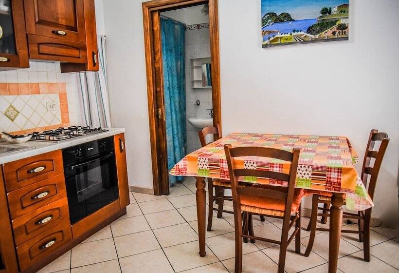 带1间卧室的公寓侧面带海景, Malvasia B&b