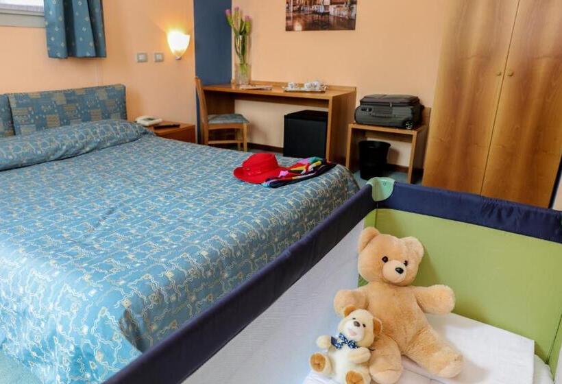 غرفة قياسية, Villa Cagnola