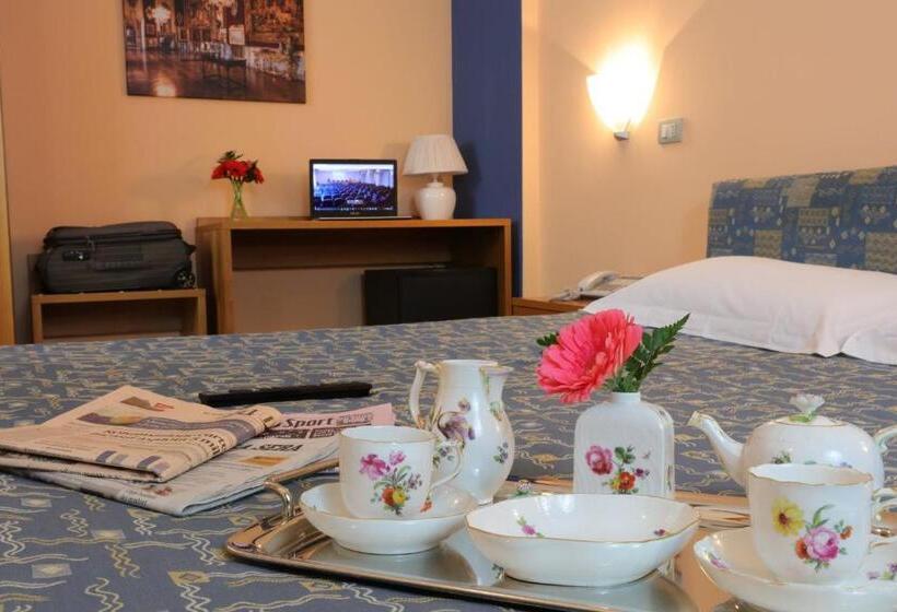 غرفة قياسية, Villa Cagnola