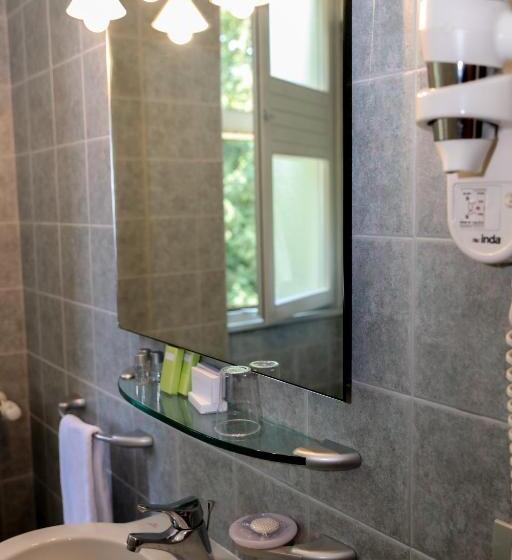 غرفة قياسية, Villa Cagnola