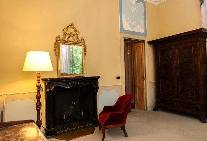 جناح مطلّ علي الجبل, Villa Cagnola