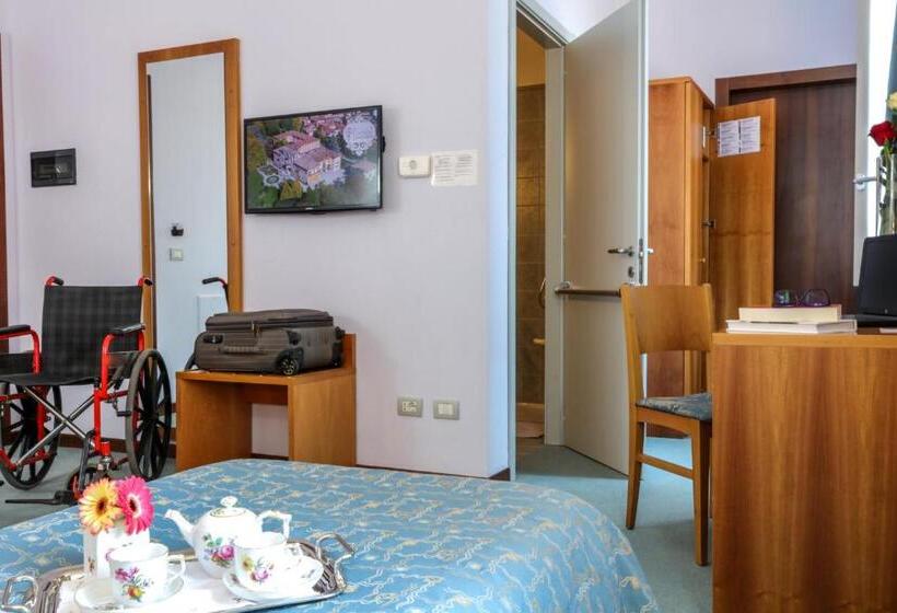 غرفة قياسية فردية لذوى الإحتياجات الخاصة, Villa Cagnola