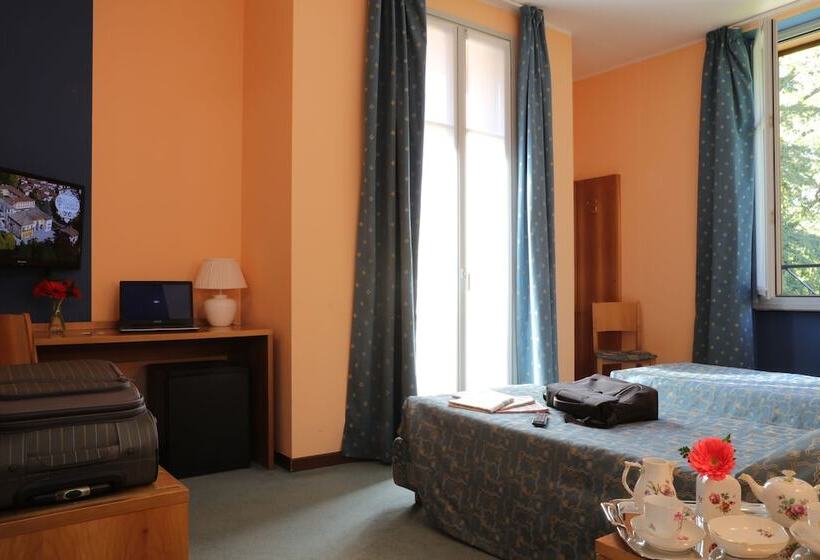 غرفة قياسية, Villa Cagnola