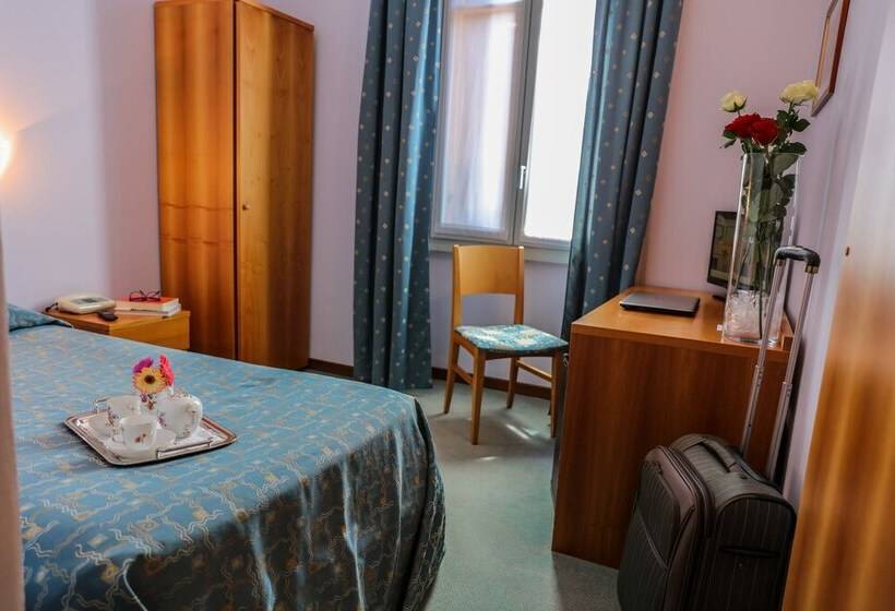 غرفة قياسية فردية, Villa Cagnola