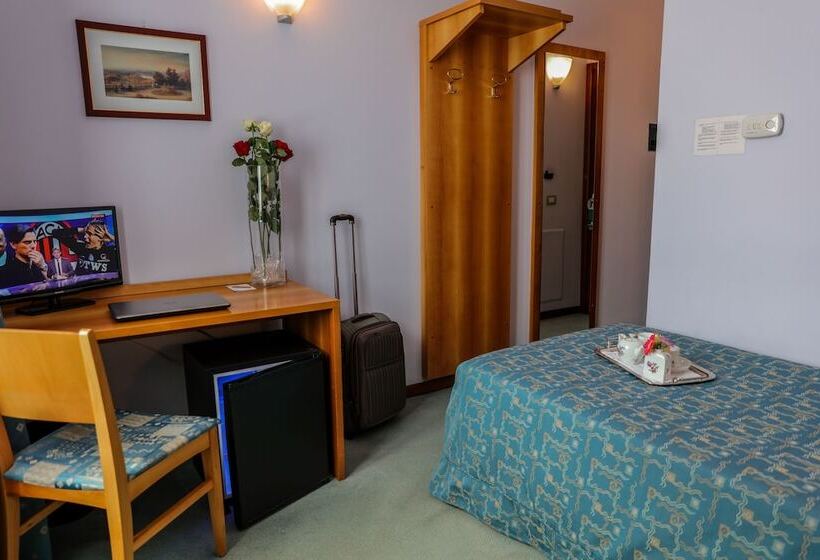 غرفة قياسية فردية, Villa Cagnola