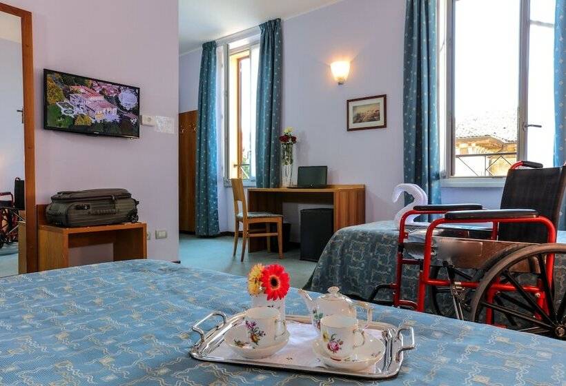 غرفة قياسية لذوى الاحتياجات الخاصة, Villa Cagnola