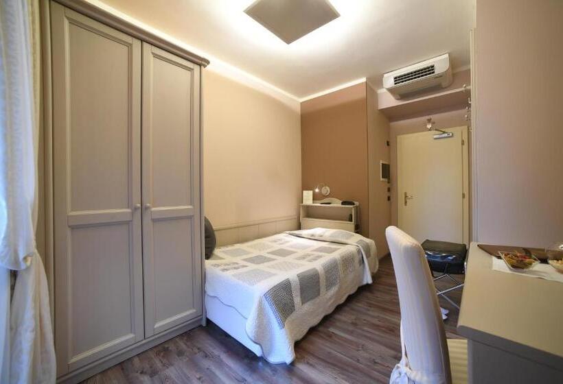 חדר סטנדרט, Lilla