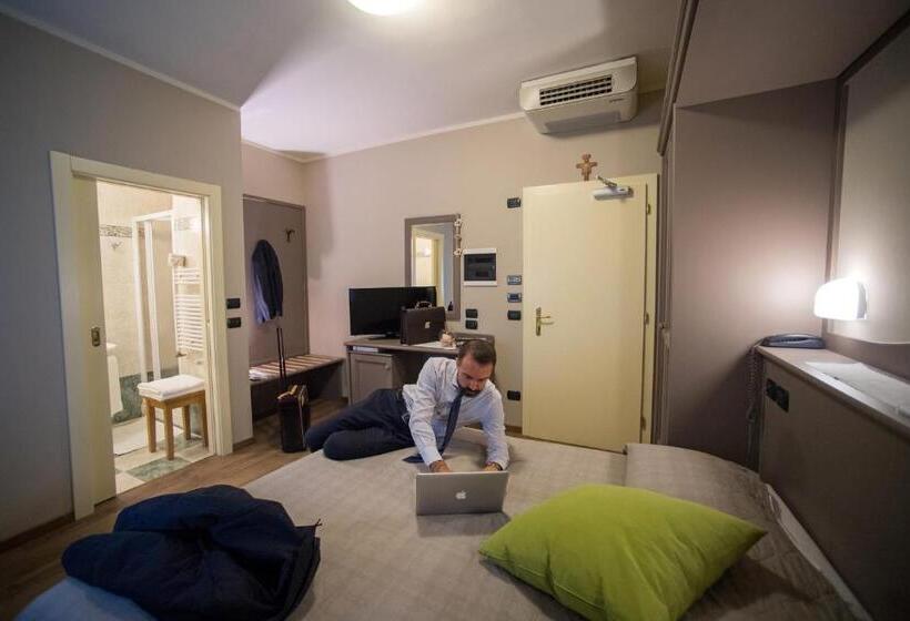 חדר סטנדרט, Lilla