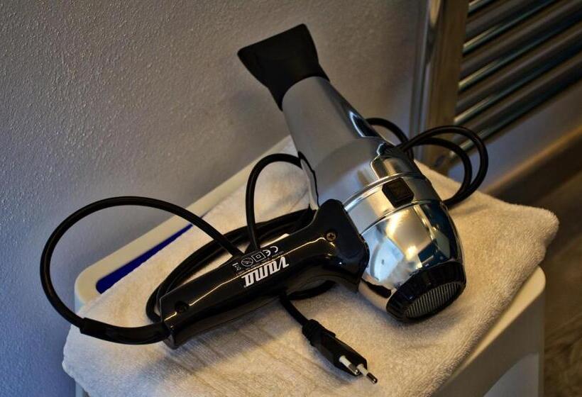 اتاق استاندارد با چشمانداز دریا, Crêuza De Mä