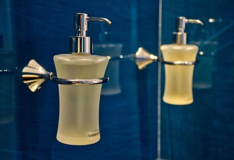 اتاق استاندارد با چشمانداز دریا, Crêuza De Mä