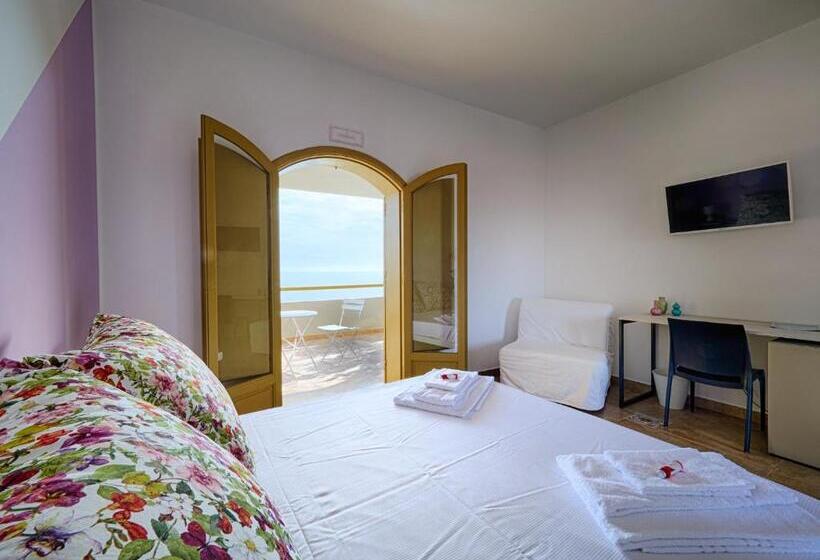 オーシャンビュースーペリアールーム, B&b Il Varo A Mare