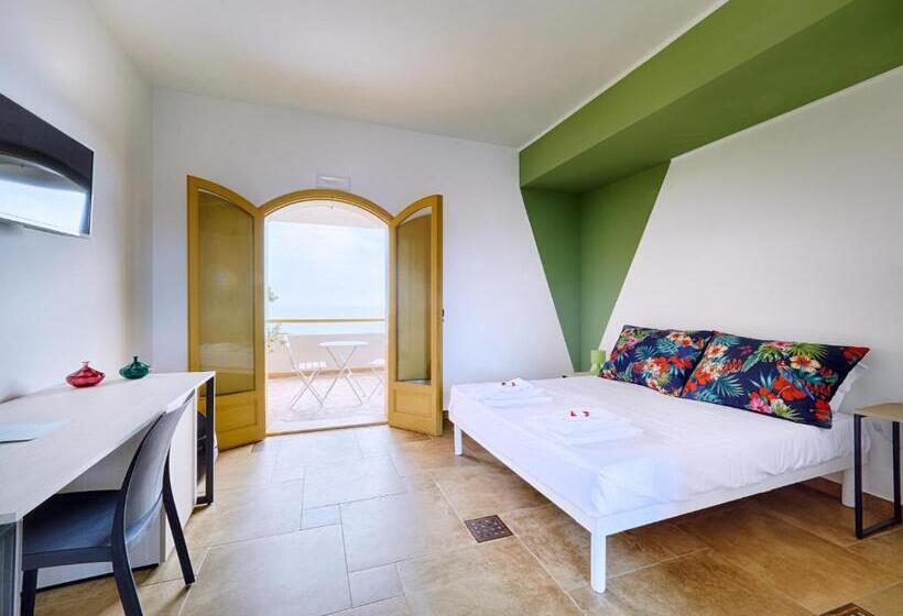 オーシャンビュースーペリアールーム, B&b Il Varo A Mare