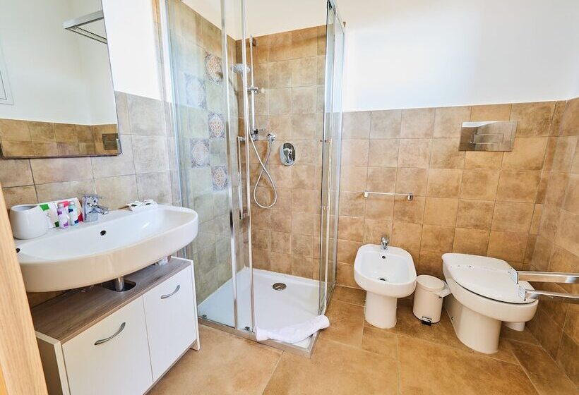 オーシャンビュースーペリアールーム, B&b Il Varo A Mare