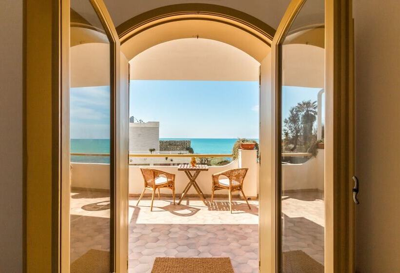 オーシャンビュースーペリアールーム, B&b Il Varo A Mare