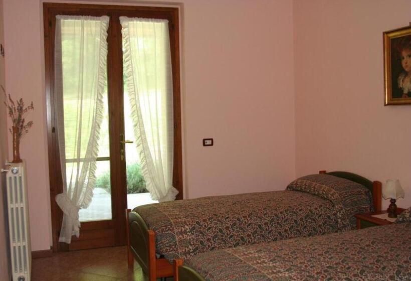 غرفة قياسية مطلّة علي الحديقة, Agriturismo Altana Del Motto Rosso