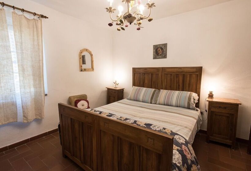 غرفة كلاسيكية سرير مزدوج, Agriturismo Podere Caggiolo   Swimming Pool & Air Conditioning