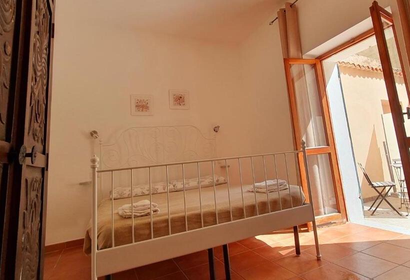 Interiört Standardrum, Aba Maya Alghero