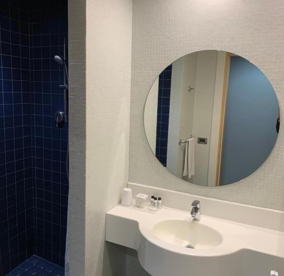 חדר סטנדרט, Abitart