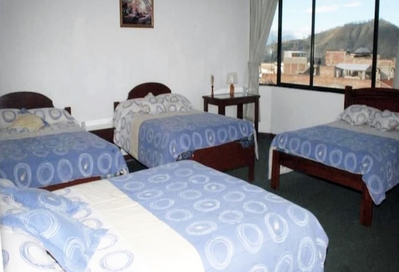 스탠다드 트리플 룸, Coraza